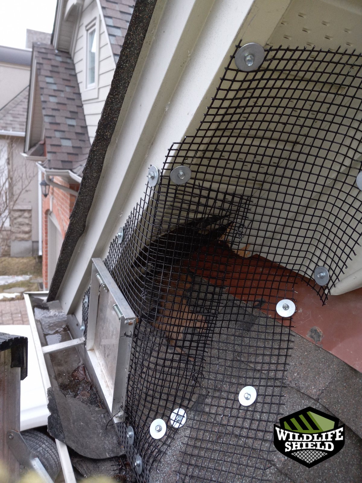 mississauga soffit screening install 02